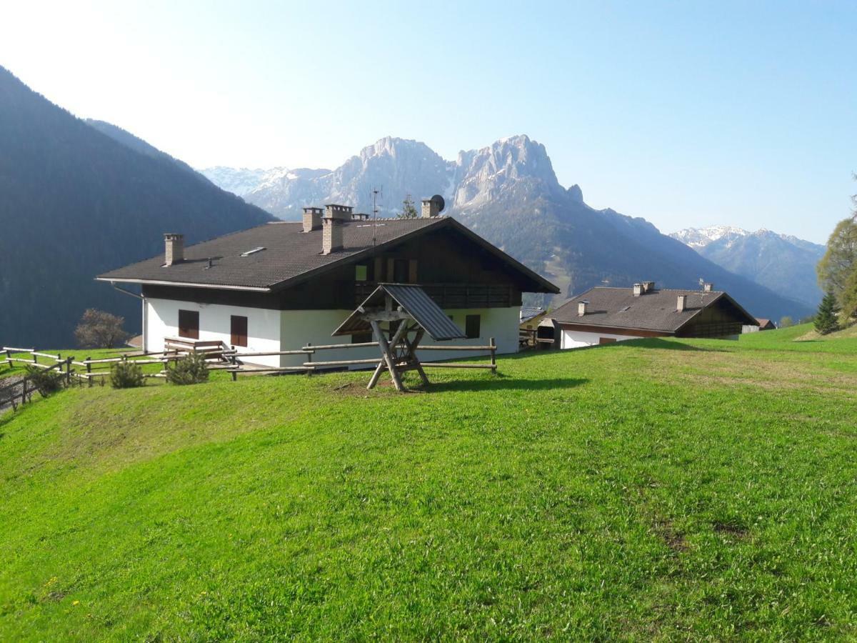 Chalet Relax Pozza di Fassa Exterior photo